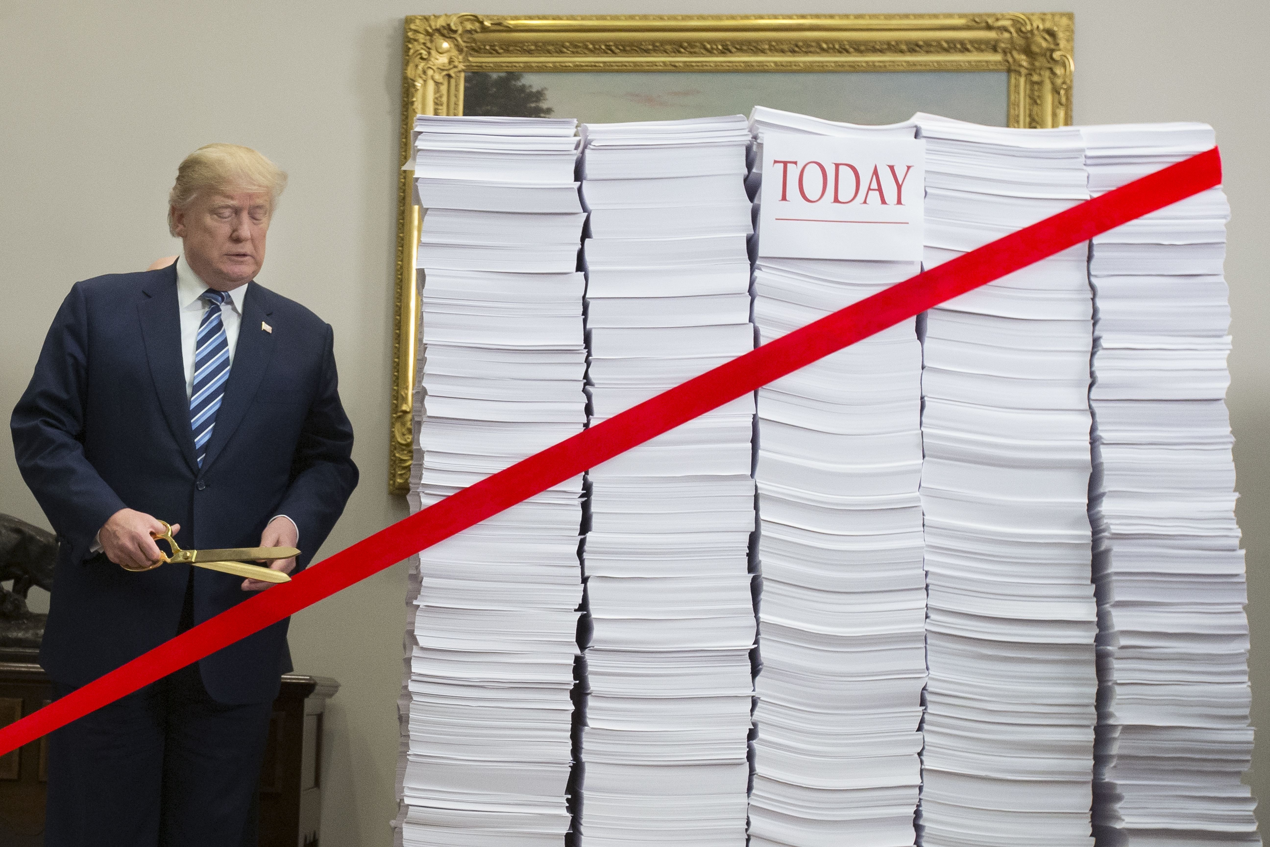 Trump cuts regulations