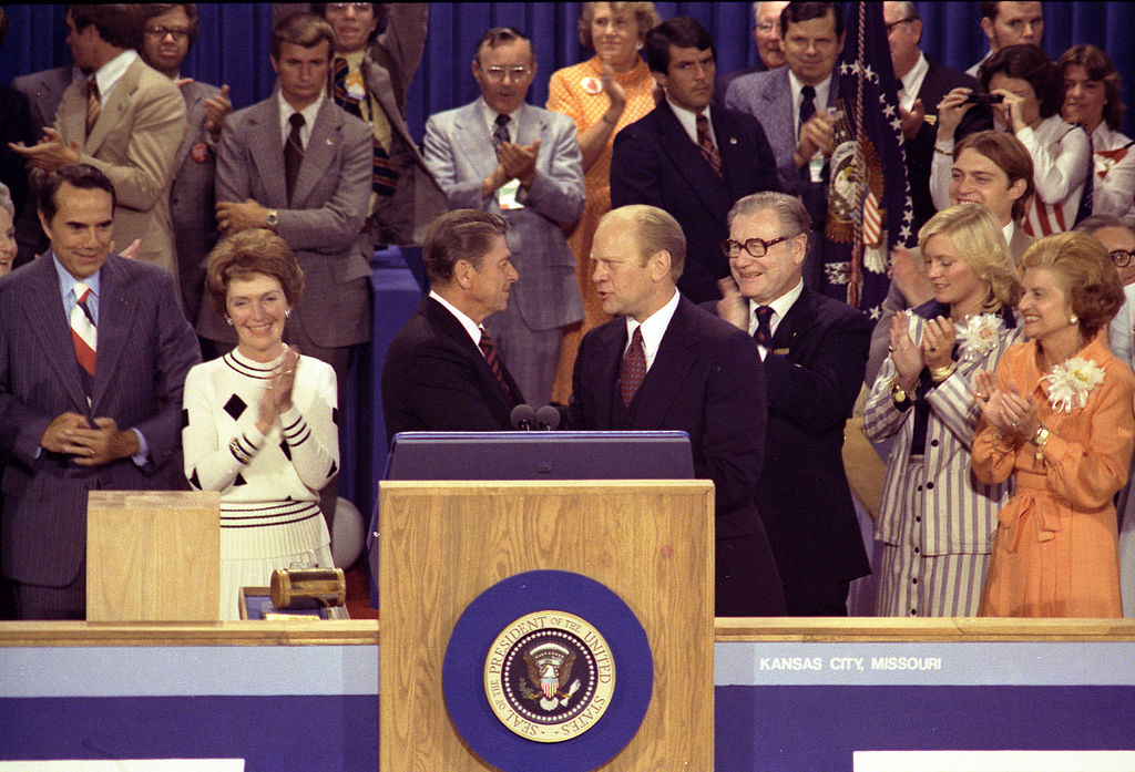 President_Ford_shakes_hands_with_Ronald_Reagan