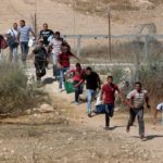illegals cross border - no wall