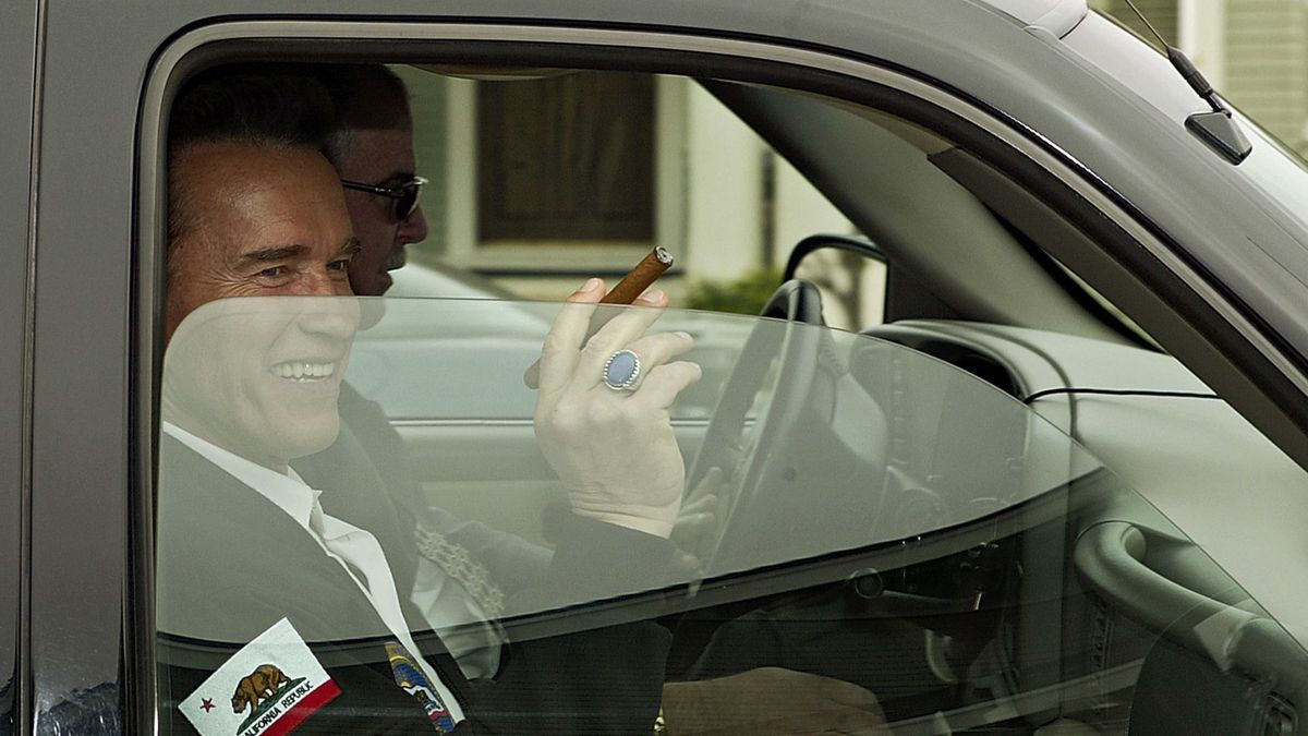 Schwarzenegger w cigar