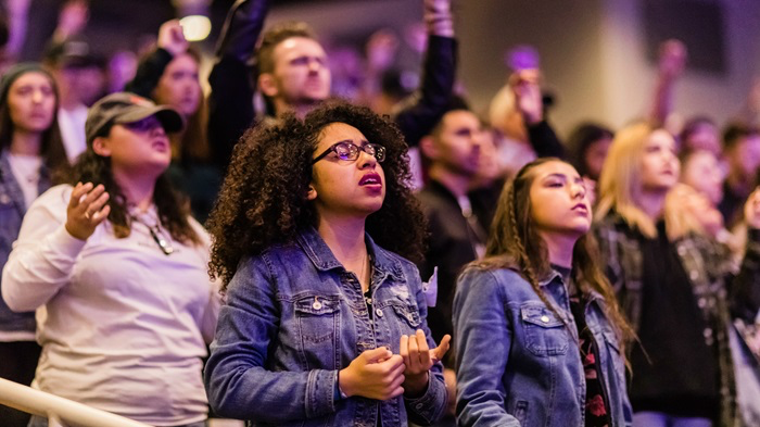 SBC Teen/young adults worshipping