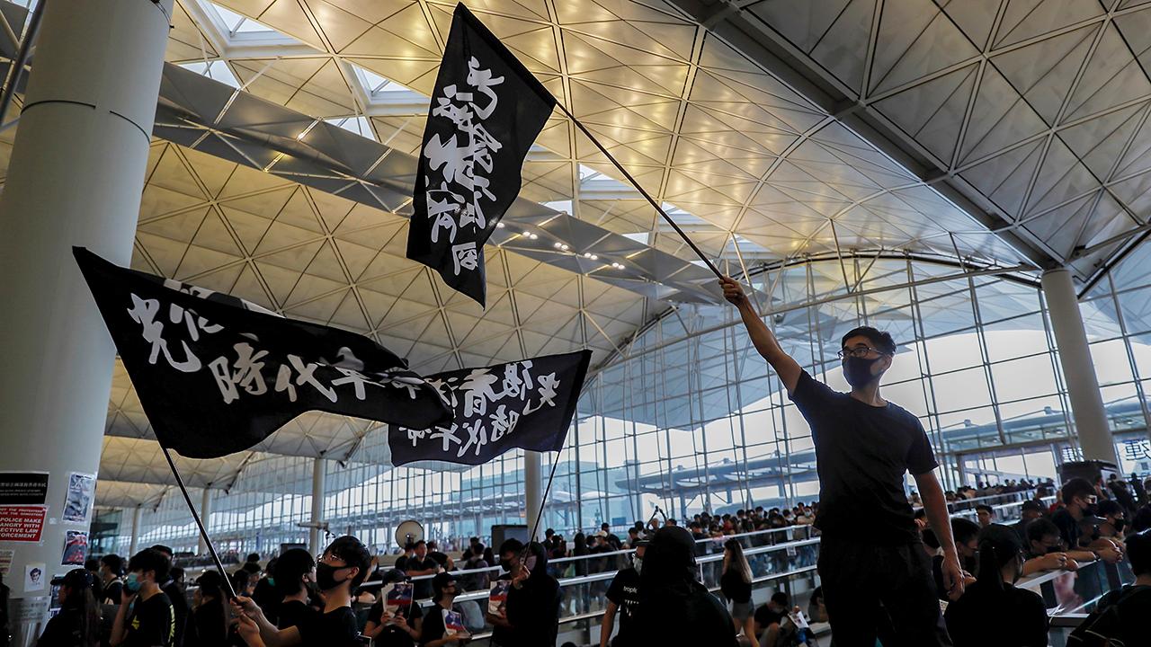Hong Airport - Protestors