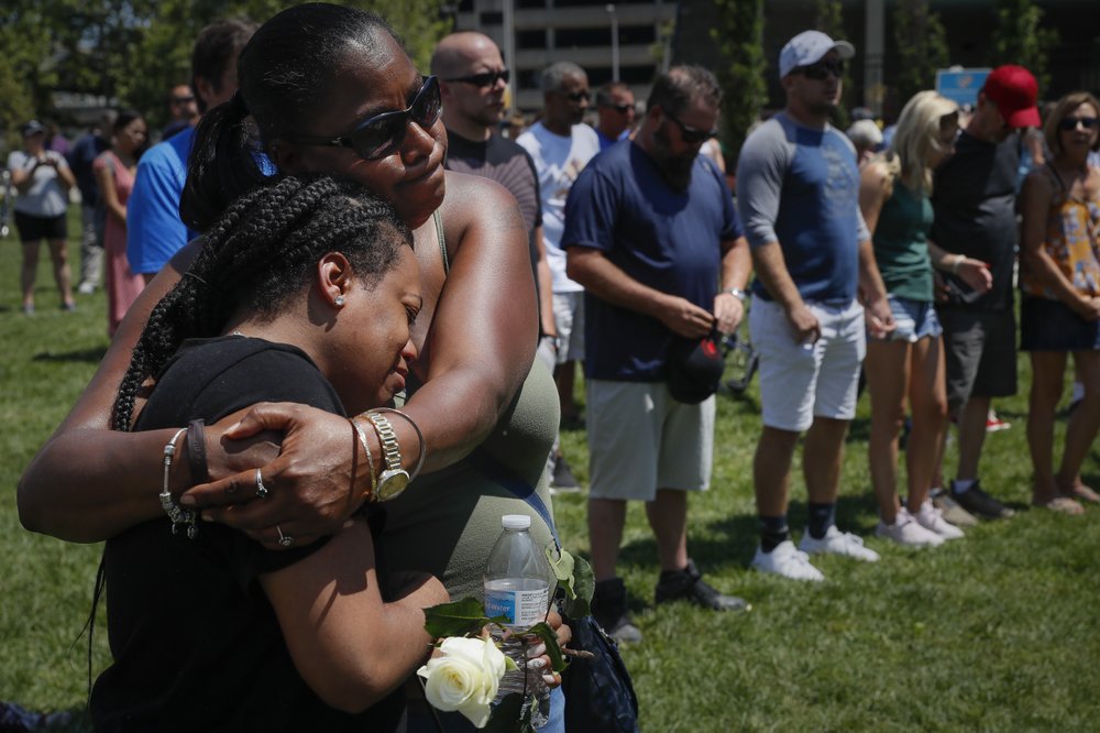 mourners in OH - shooting