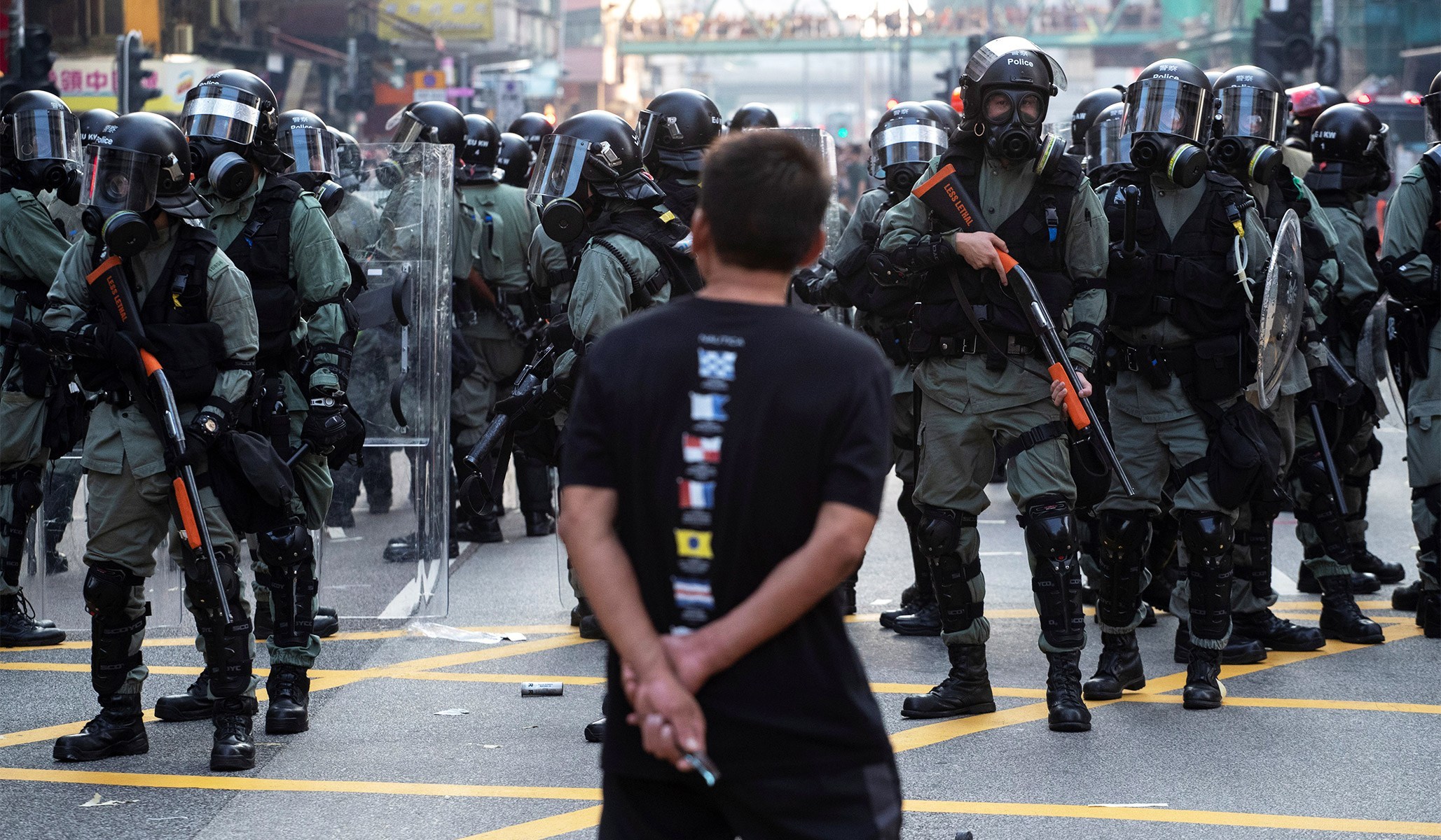 hong-kong-riot-police