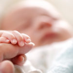 Newborn-Holding-Finger