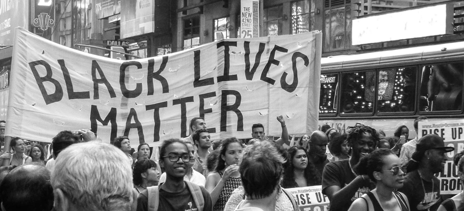 b&w Black-Lives-Matter protest