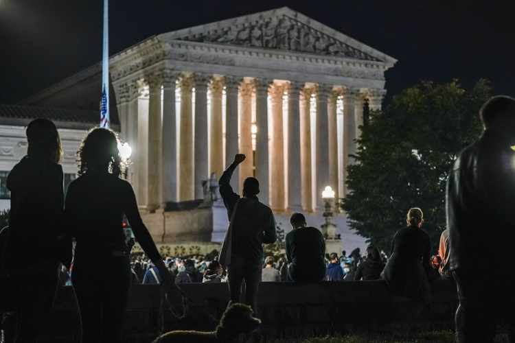 Supreme Court Building and protesters
