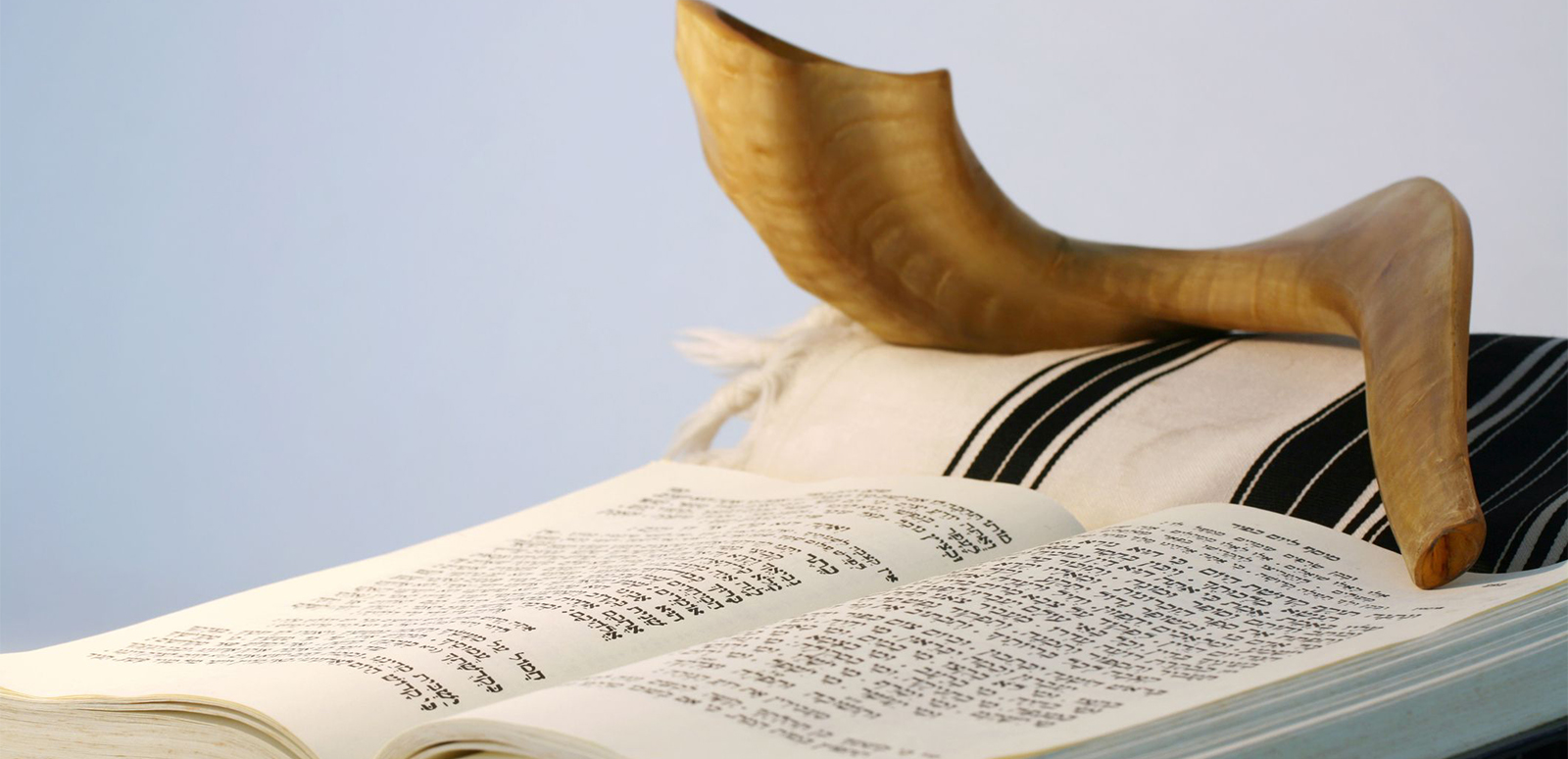 yom-kippur - shophar, Torah, robe