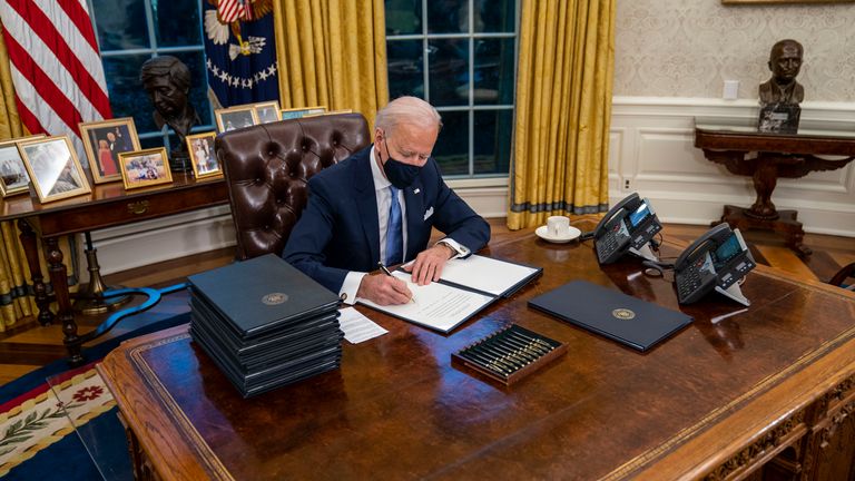 Joe Biden in Oval Office