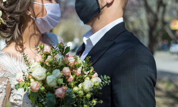 COVID-Wedding - Bride & Groom