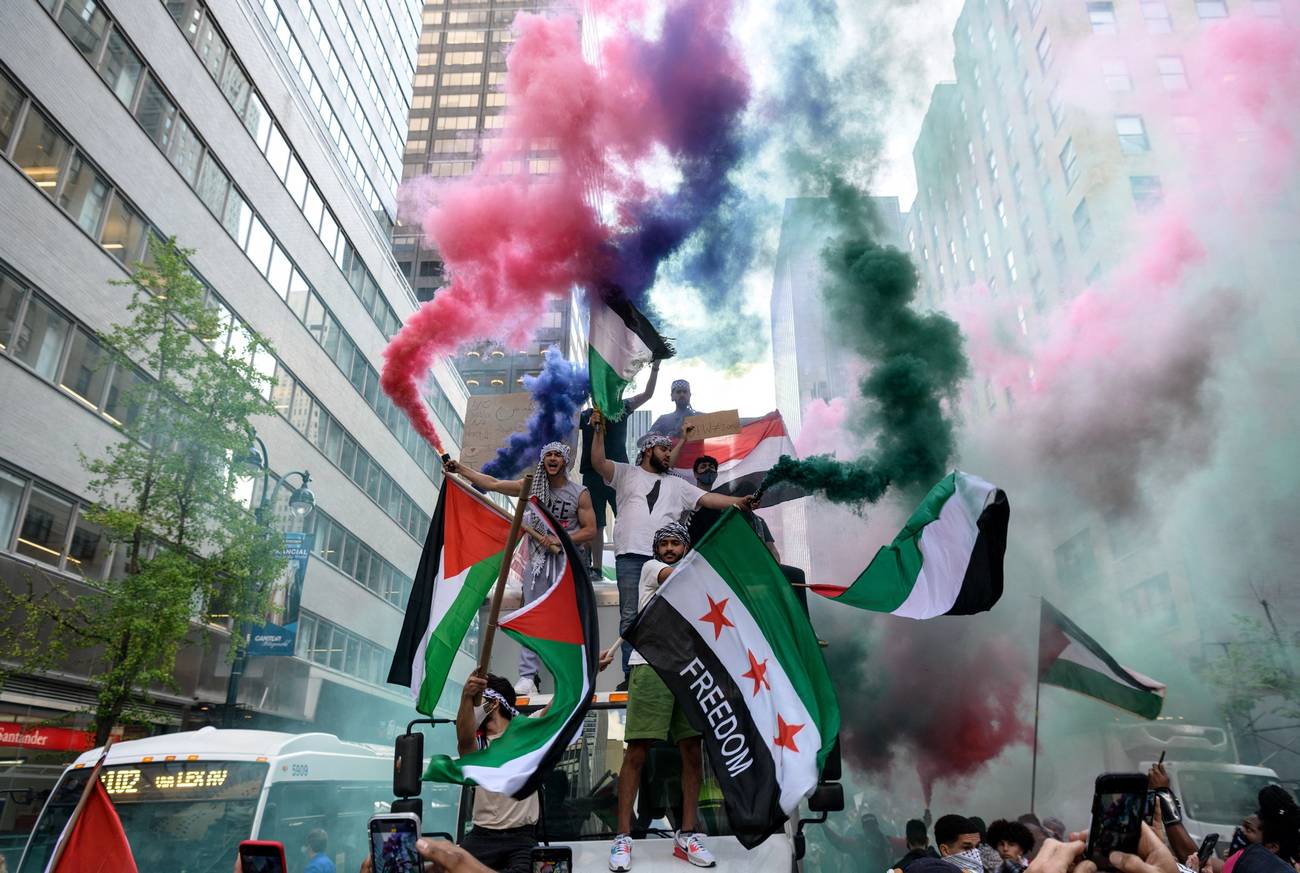 Demonstrators support Palestine in midtown Manhattan - May 18, 2021