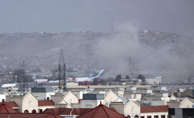 explosions outside of Kabul airport