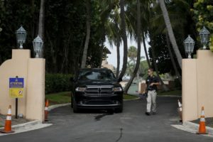 FBI raids Mar-a-lago