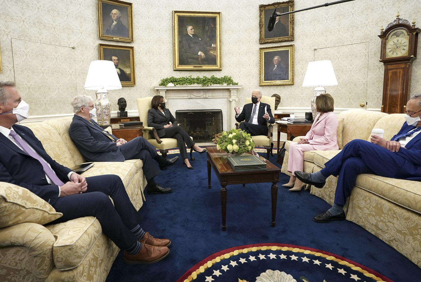Biden, McCarthy, McConnell, Harris, Pelosi, & Schumer in Oval Office