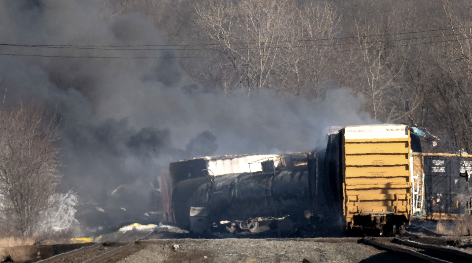 OH train derailment - toxic smoke - East Palestine