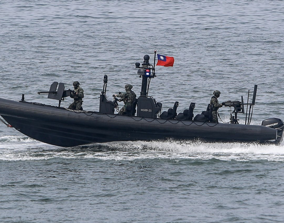 Taiwan Naval vessel - drills