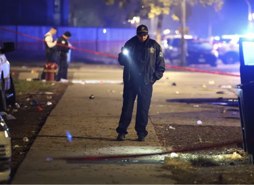 Police investigate scene where many were killed, Chicago