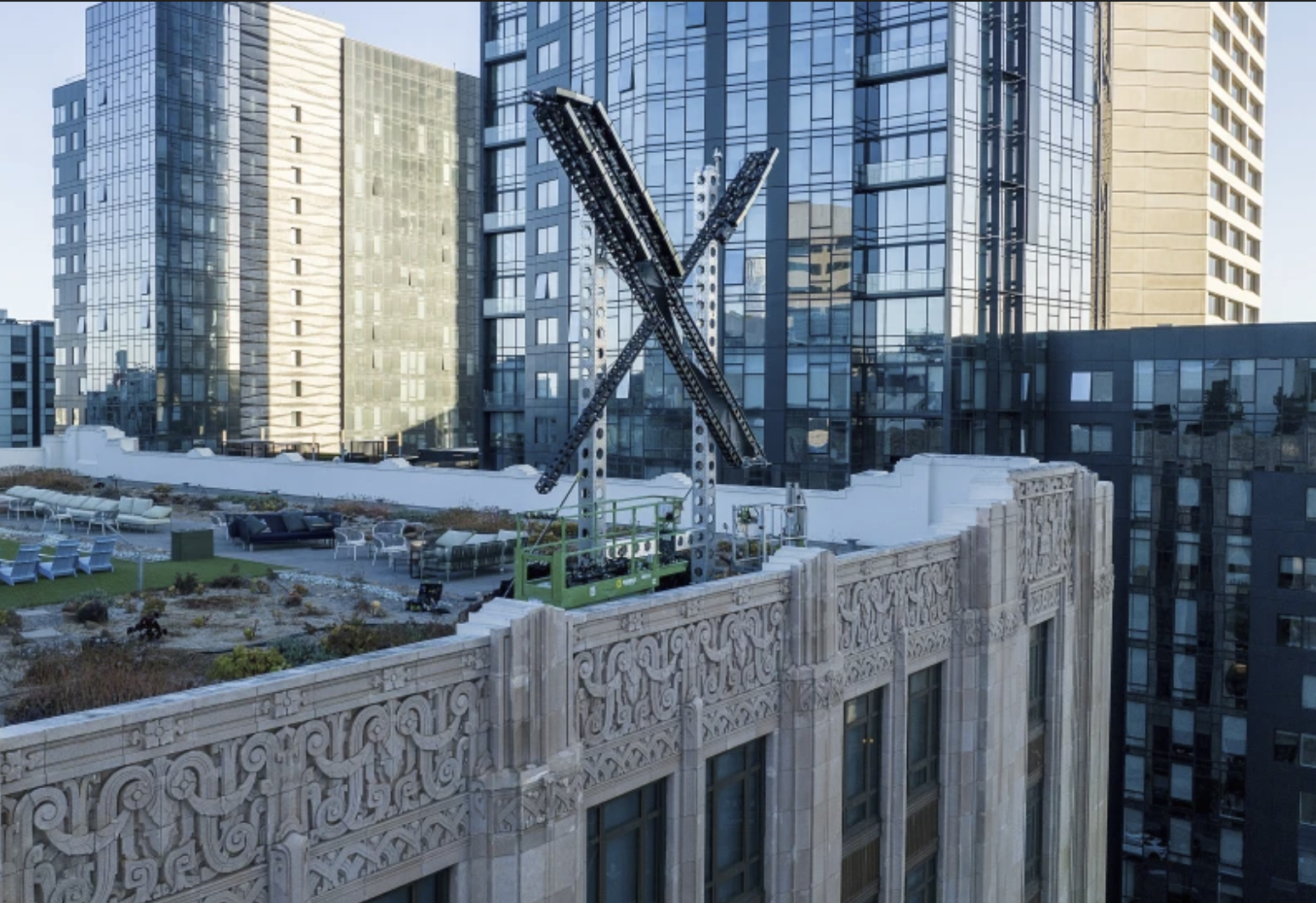 X atop company headquarters in San Francisco