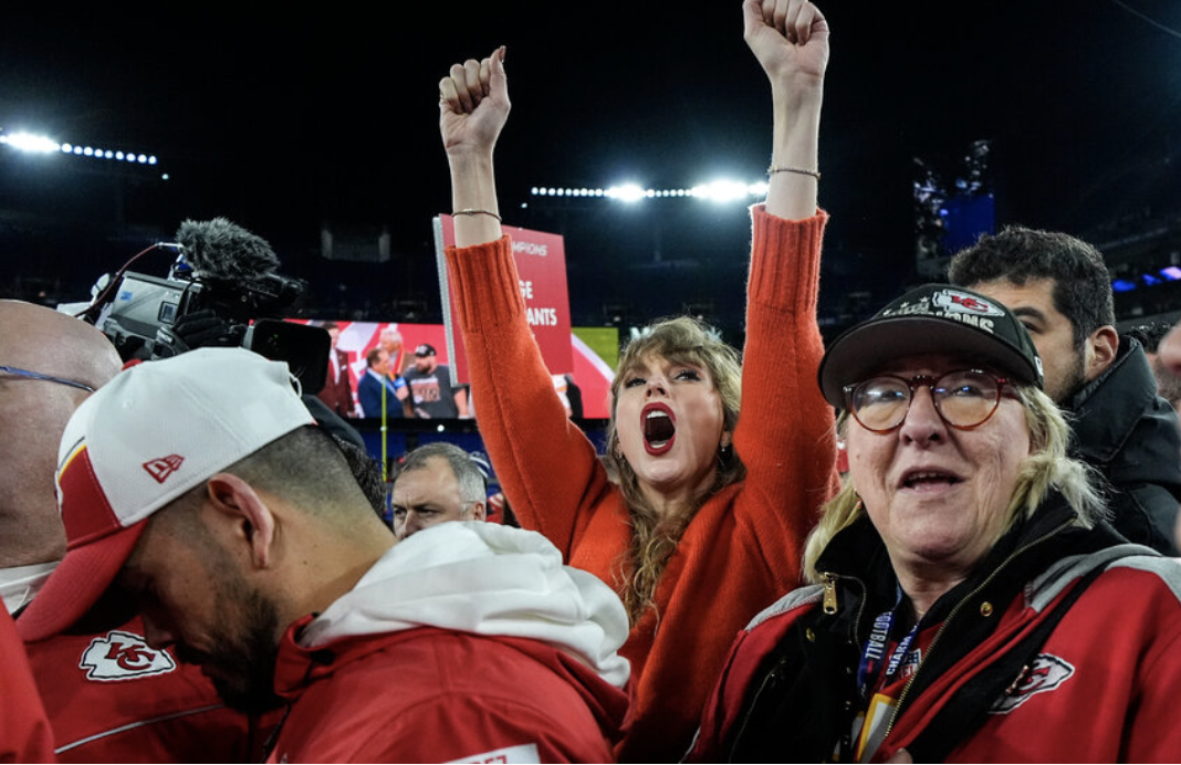 Taylor Swift Cheers KC Chief's win