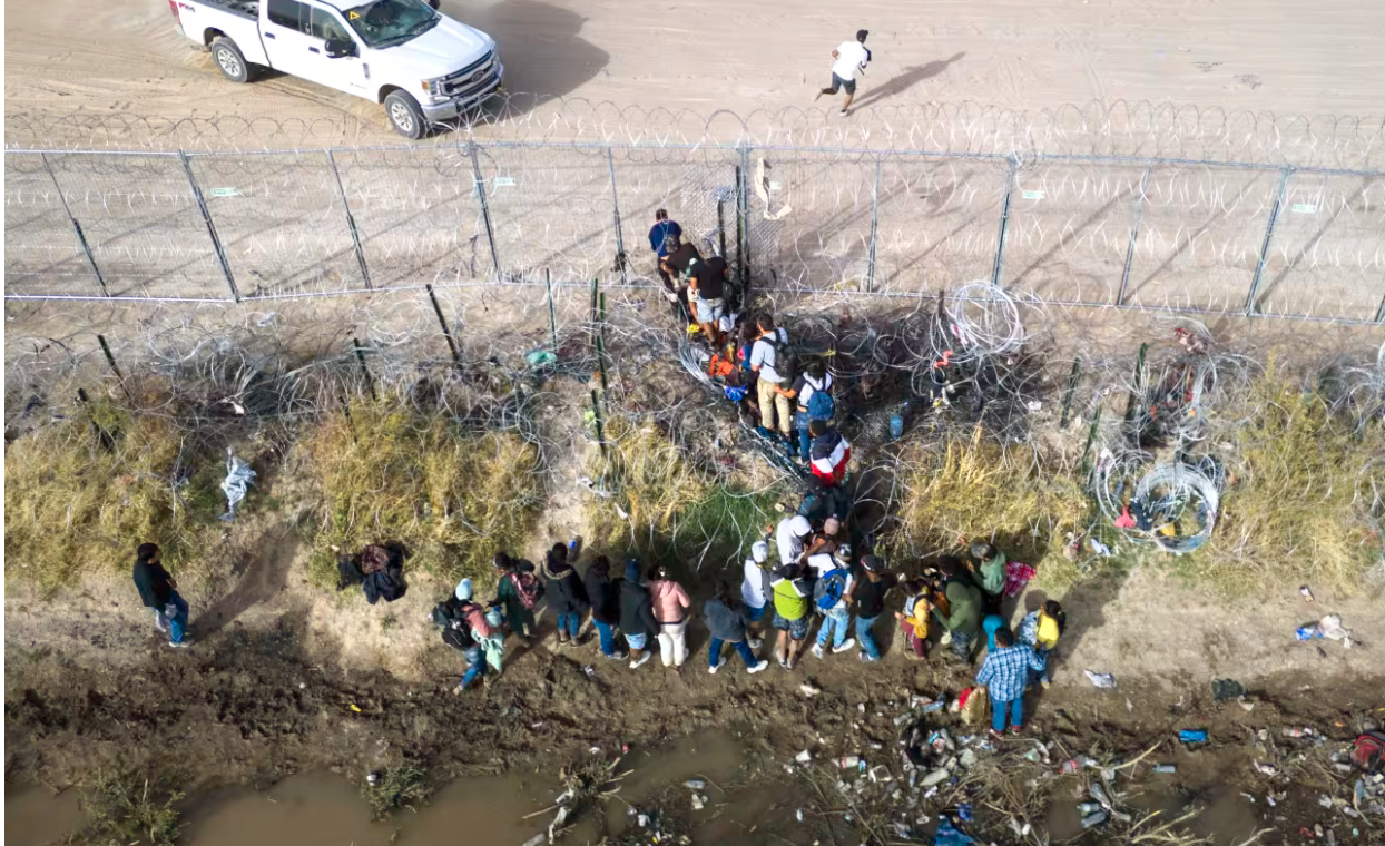 Drone image of Illegal Immigrants crossing into Texas at El Paso