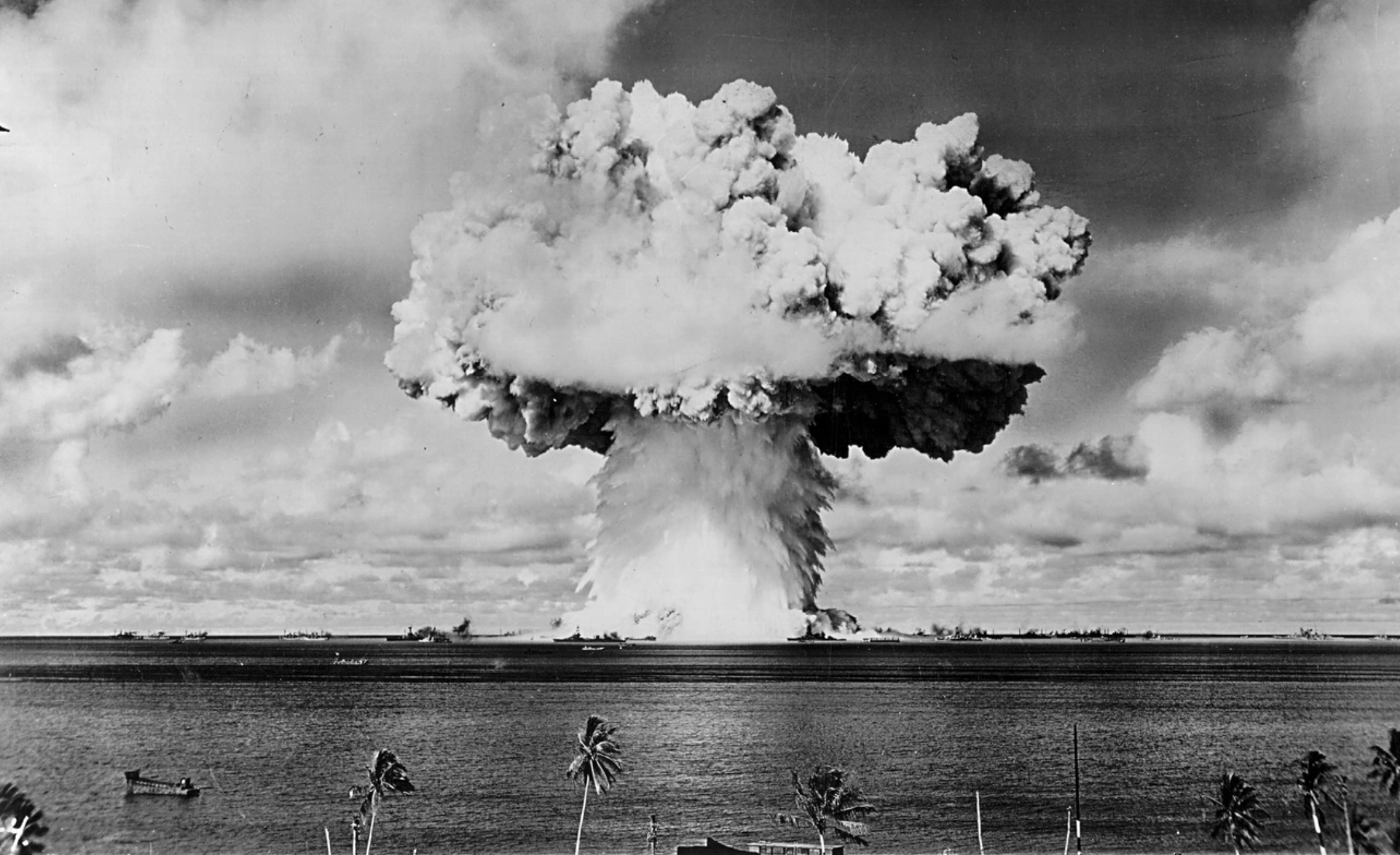 atomic cloud rises July, 1946, Bikini Island