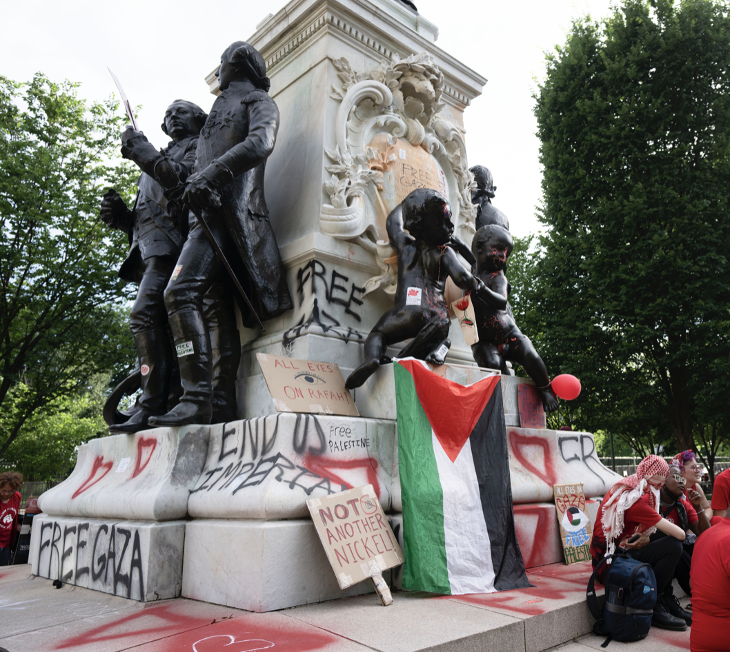 Protesters graffiti pro-palestinian messages - Lafayette Square. - White House