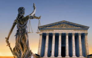 Lady Justice and the Supreme Court Building