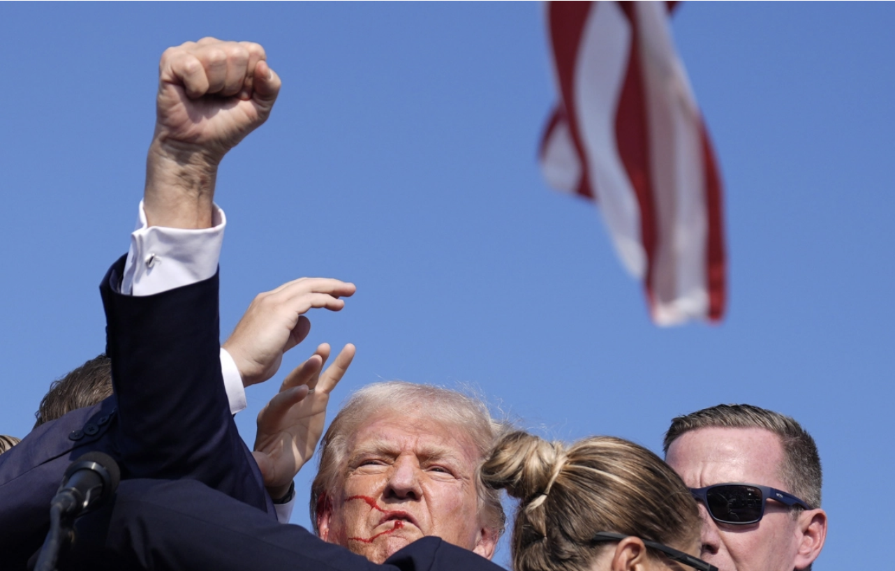 Trump after assissination attempt - Fist raised to Fight