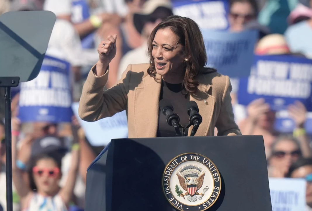 Kamala campaigns in the sunlight