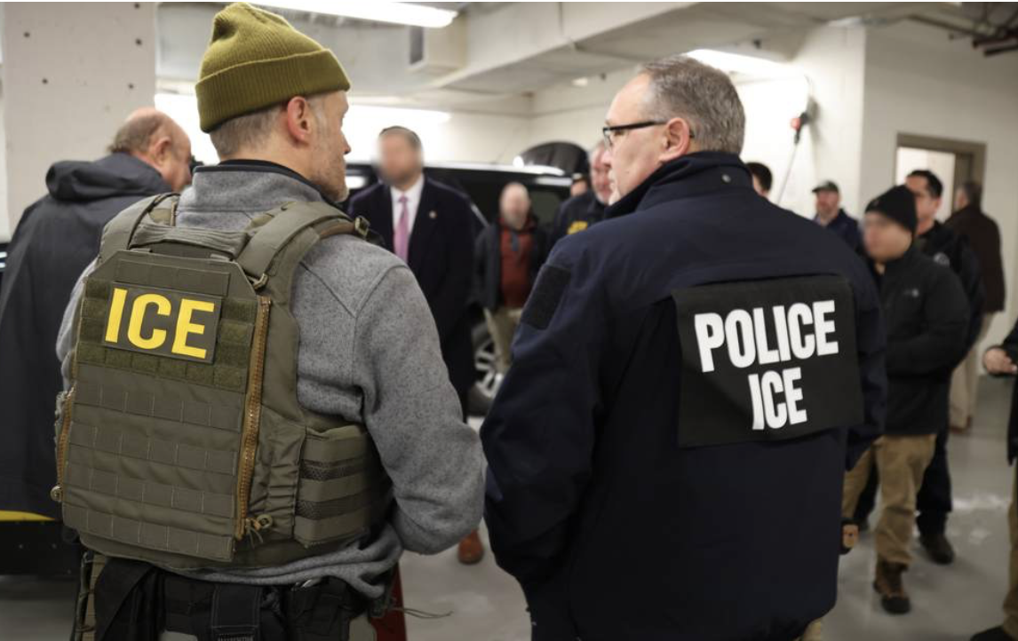 Anti-ICE Rioters Carrying Guns