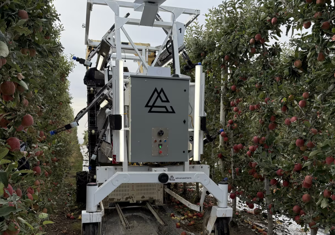 Robot Picking Apples