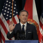 Howard Schultz says, “See Ya!” to Seattle